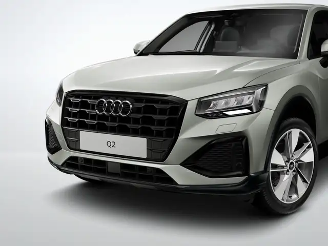 Audi Q2 view 7