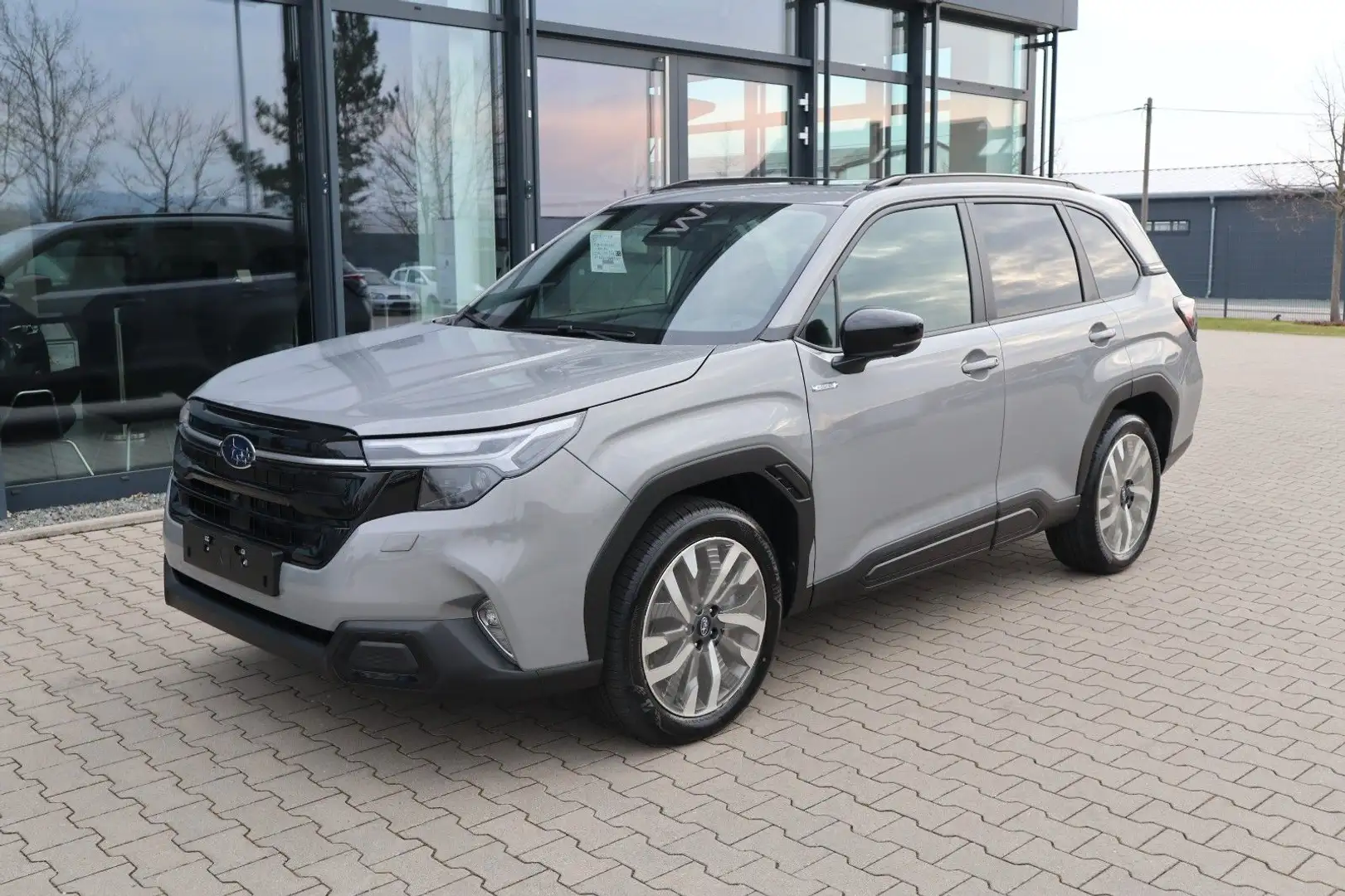 Subaru Forester 2.0ie Platinum  MJ 2025 neues Modell Grau - 2