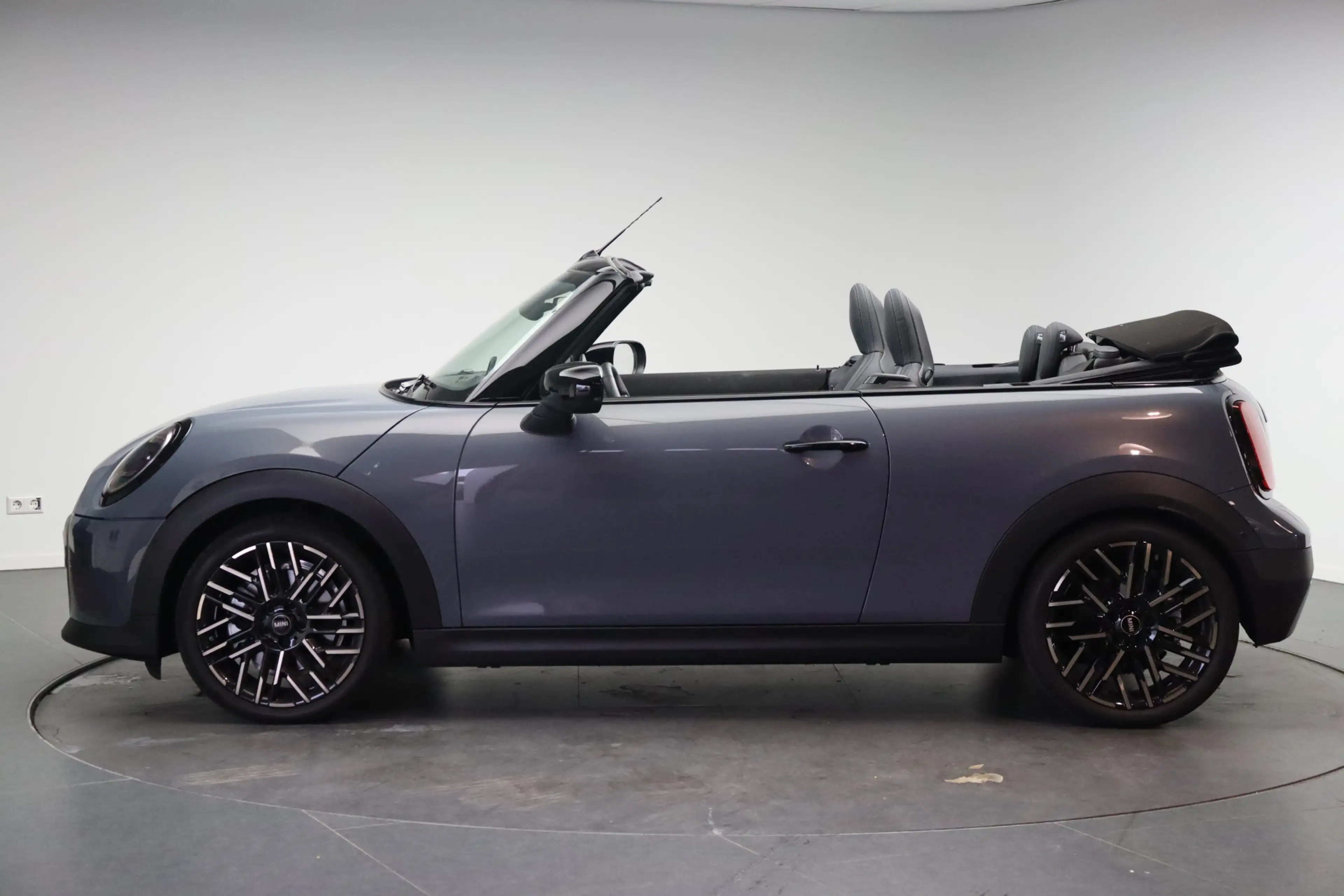 MINI Cooper C Cabrio Automaat / Favoured / Pakket L / Favoured / Pakket — photo 2