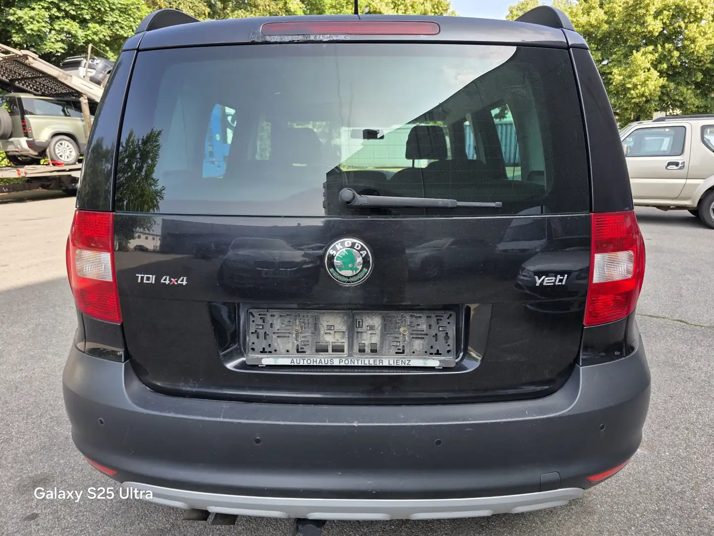 Skoda Yeti 2.0 TDI  4x4 Schwarz - 2