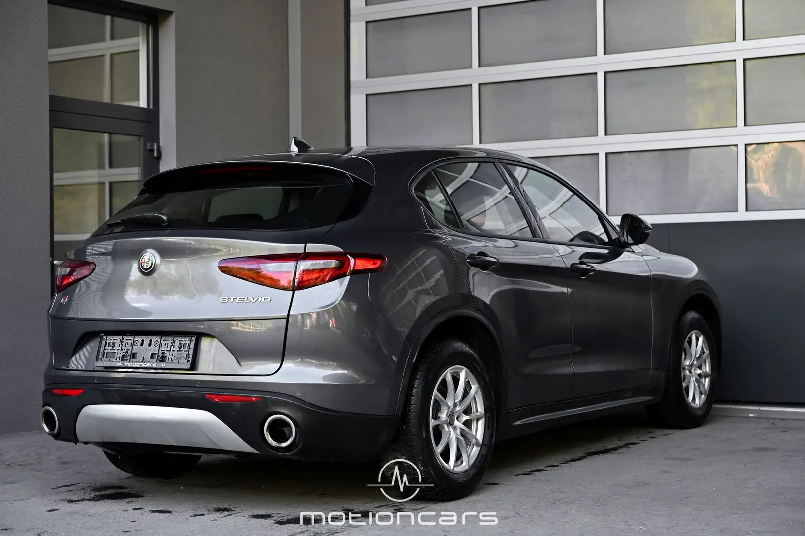 Alfa Romeo Stelvio 2.2 JTDM Business Q4 Pickerl NEU Grau - 2