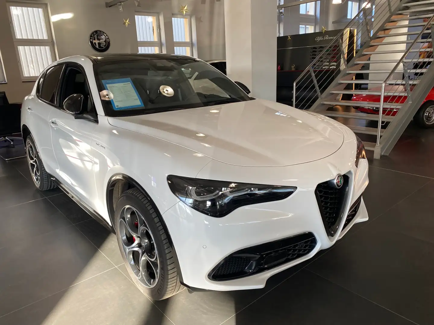 Alfa Romeo Stelvio VELOCE 2.2 Diesel  Q4 Weiß - 2