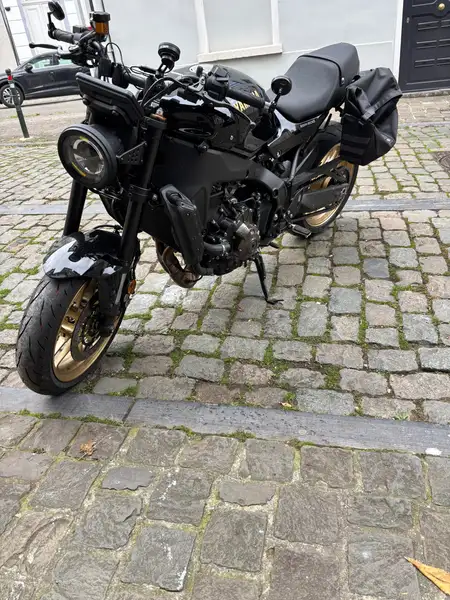 Yamaha XSR 900 - foto 3
