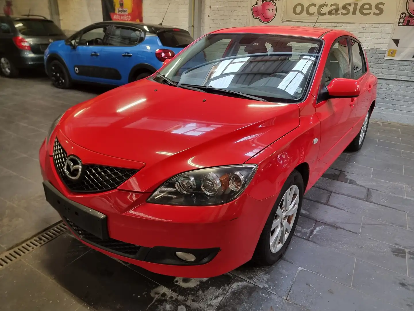 Mazda 3 1.6 Active avec airco Rouge - 2