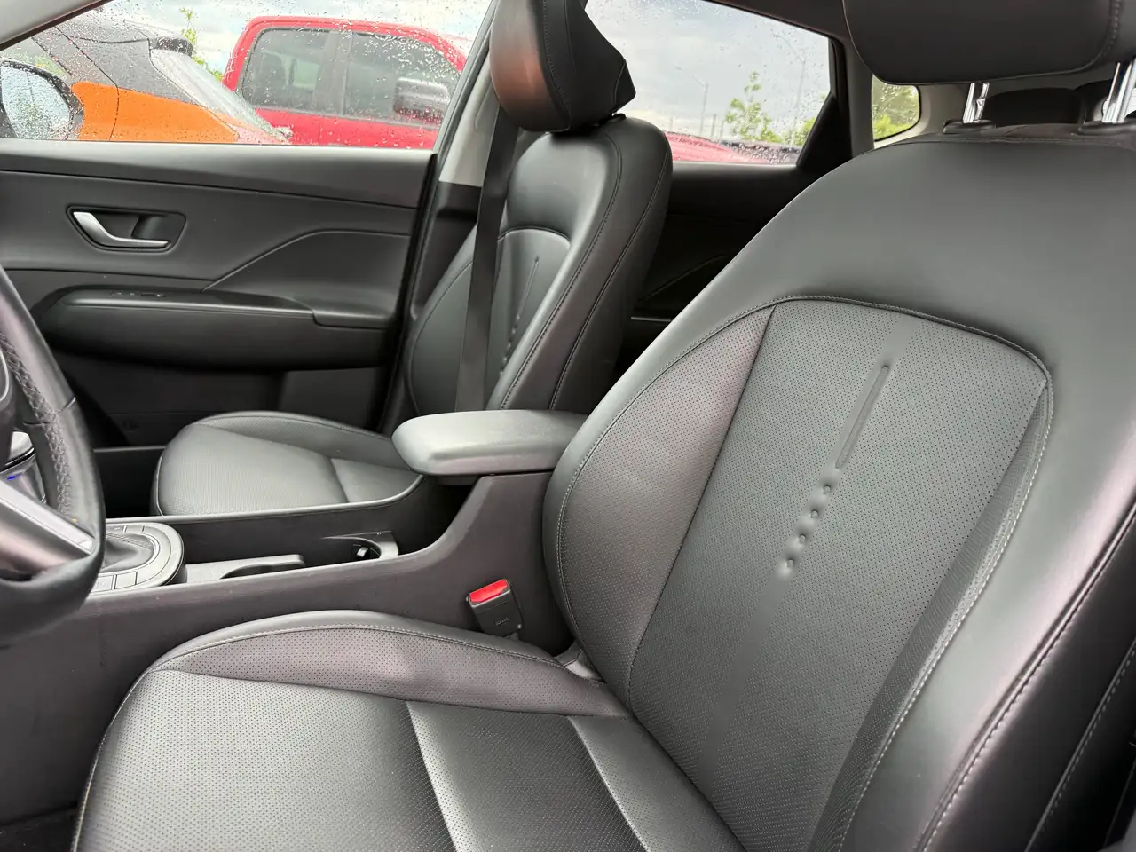 Hyundai KONA снимка Hyundai KONA