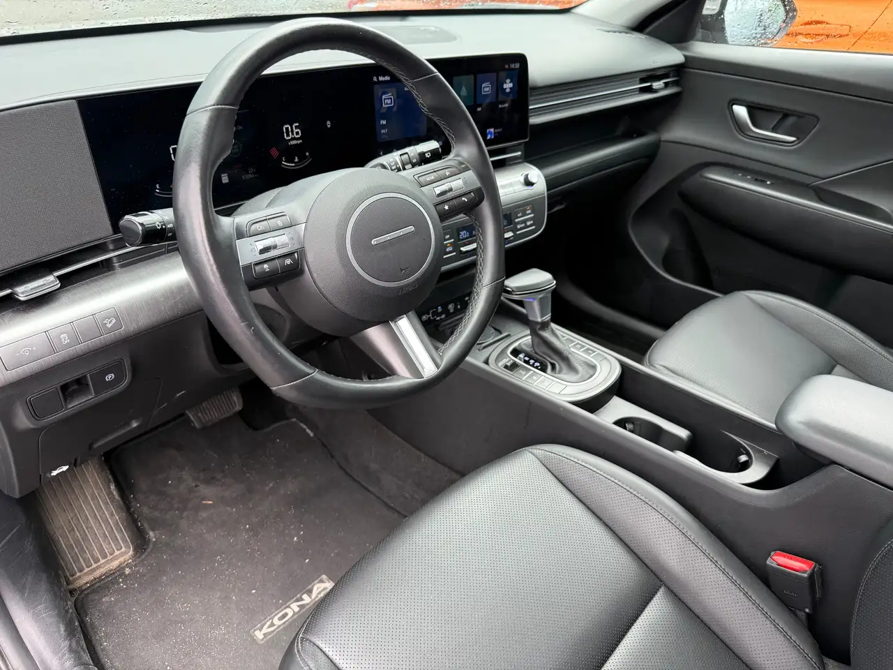 Hyundai KONA снимка Hyundai KONA