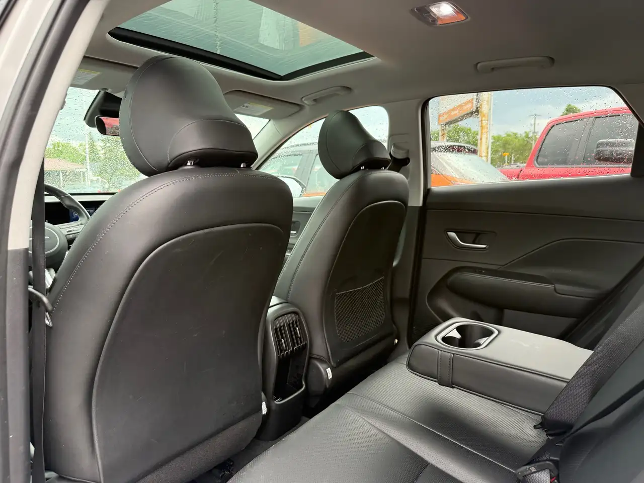 Hyundai KONA снимка Hyundai KONA
