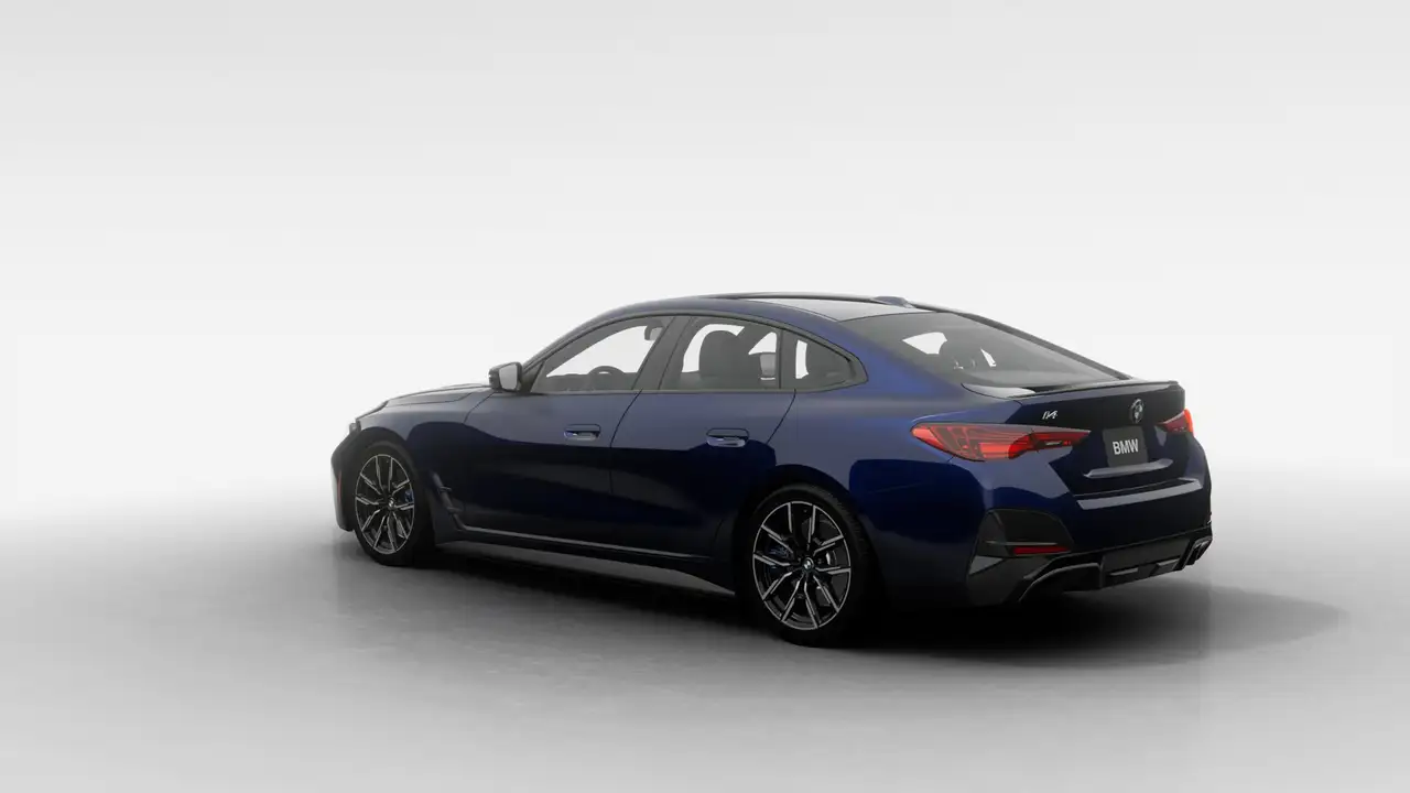 BMW i4 photo BMW i4