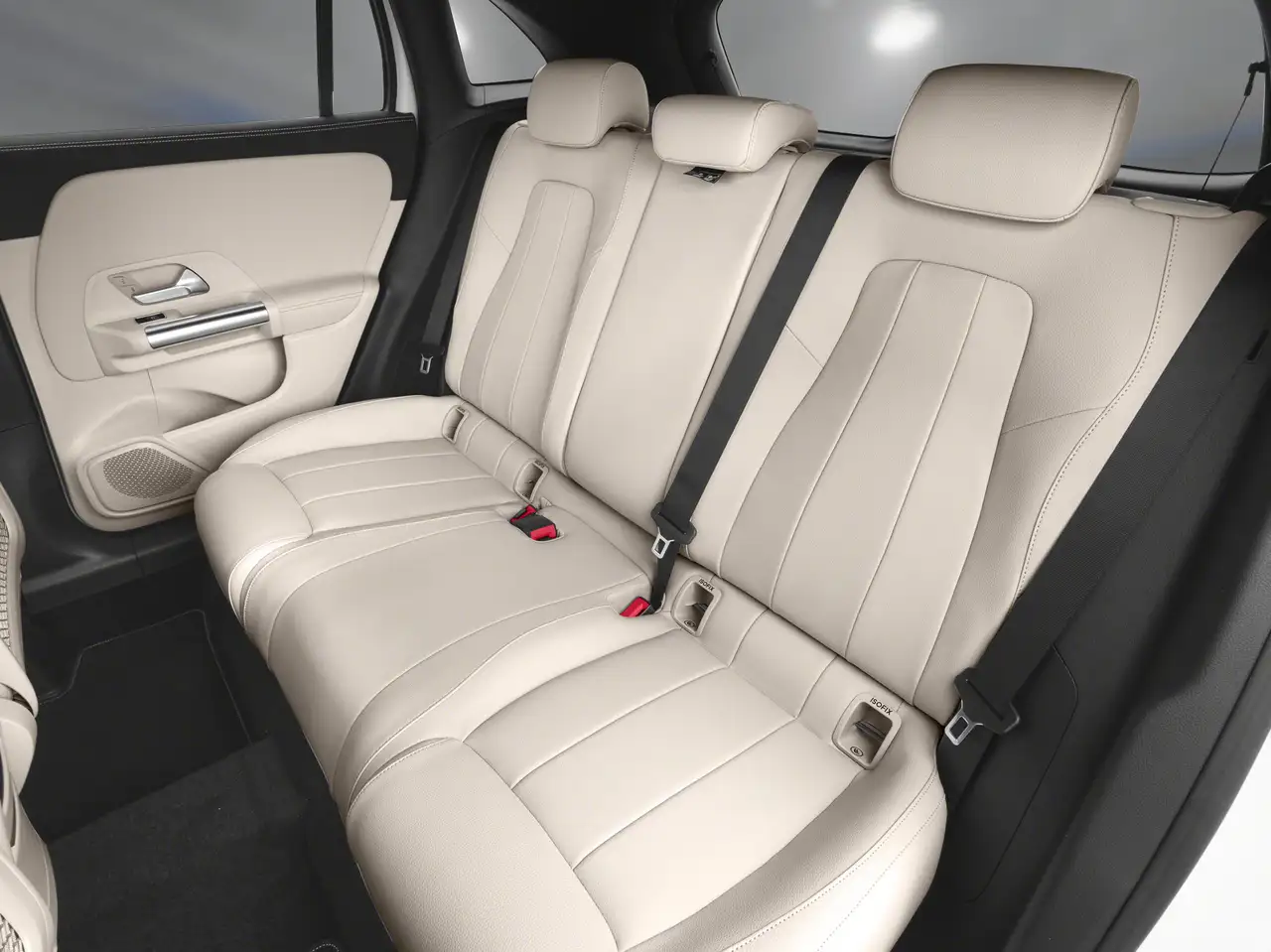 Mercedes-Benz GLA photo Mercedes-Benz GLA