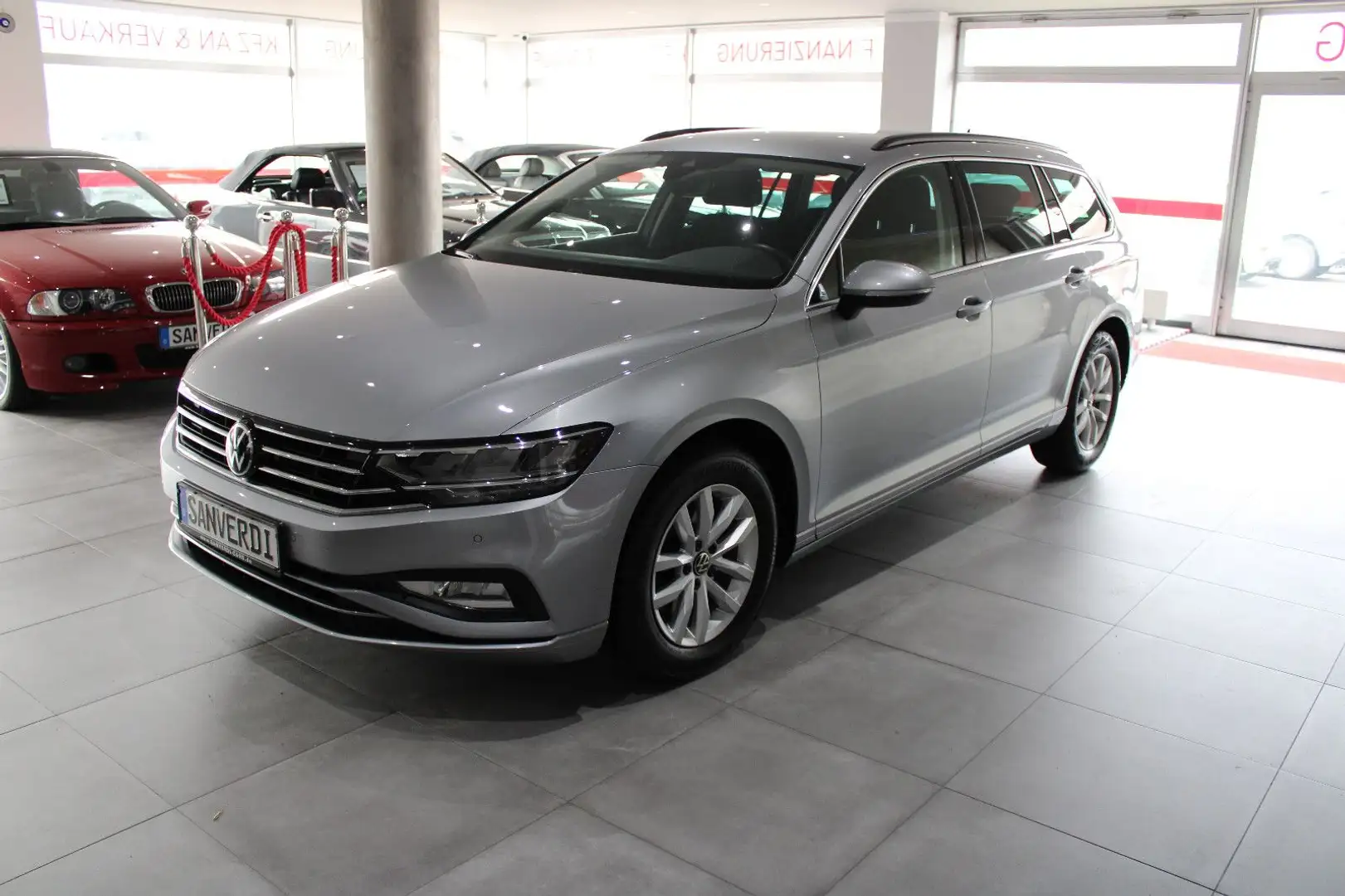 Volkswagen Passat Variant 2.0 TDI SCR DSG BUSINESS LED ERGO Grau - 1