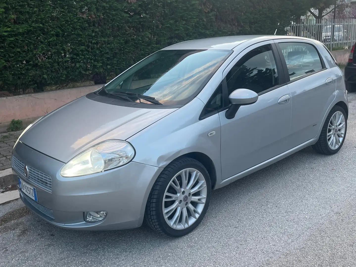 Fiat Grande Punto Grande Punto 5p 1.3 mjt 16v Active 75cv Grigio - 2