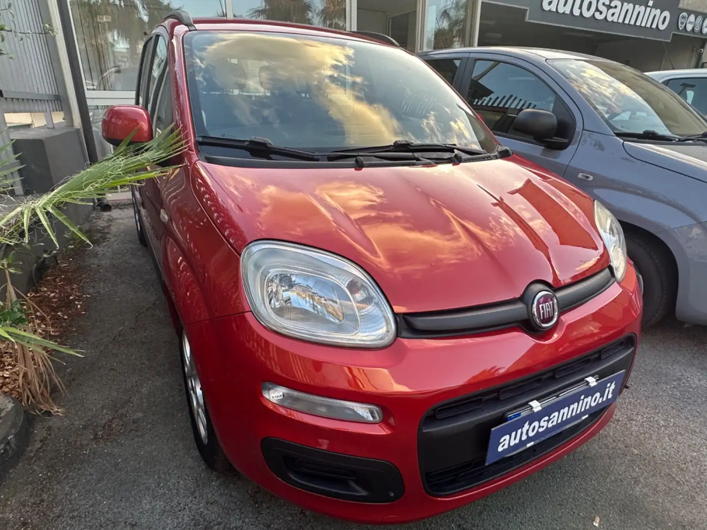 Fiat Panda 1.2 Lounge Rojo - 2