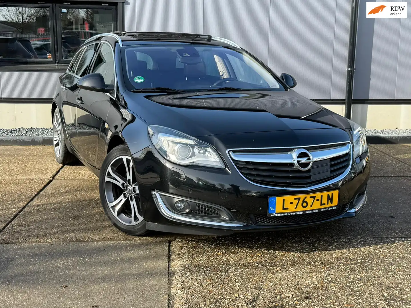 Opel Insignia Sports Tourer 1.6 CDTI EcoFLEX Innovation trekhaak Schwarz - 1