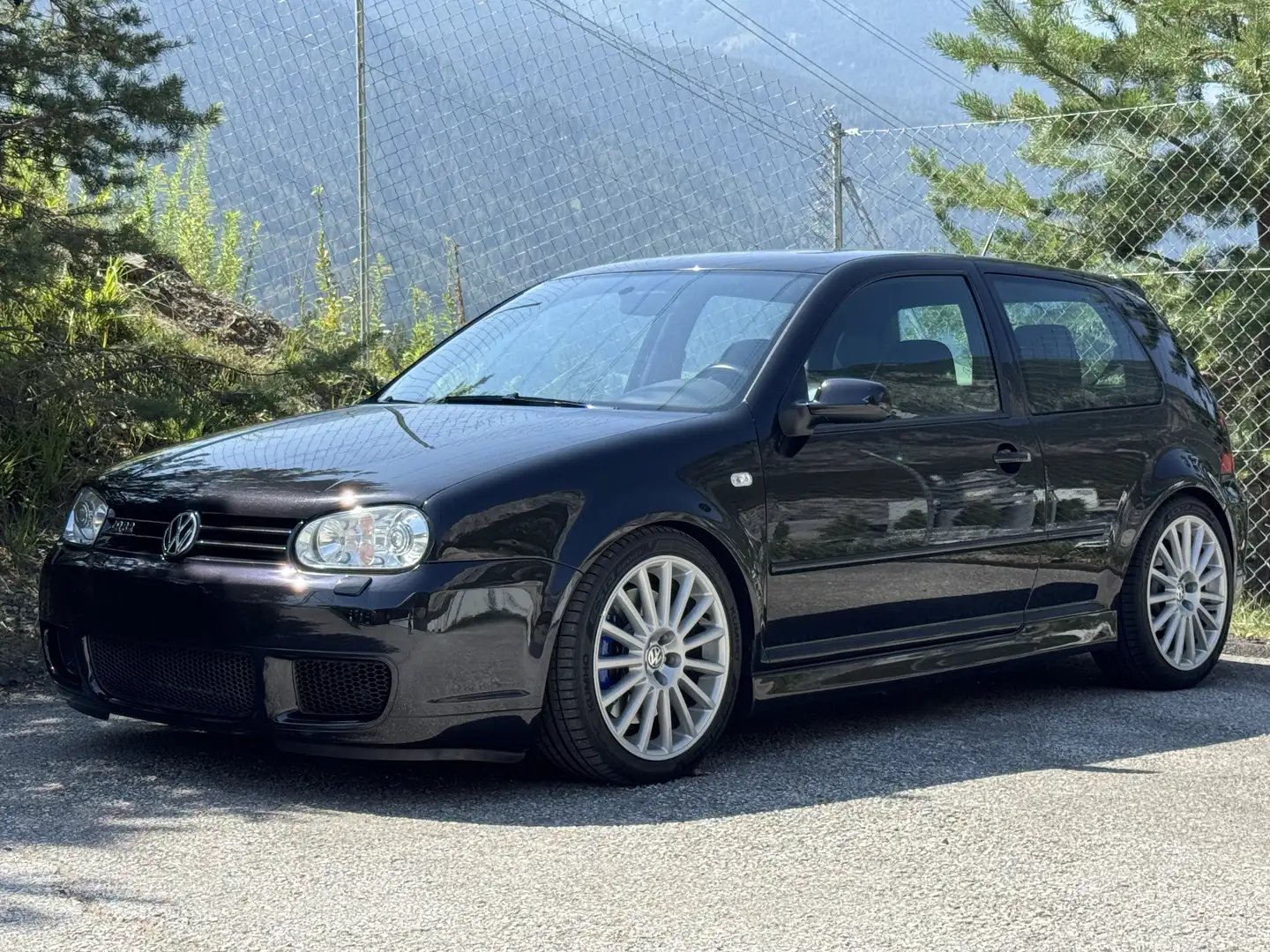 Volkswagen Golf R R32 Schwarz - 1