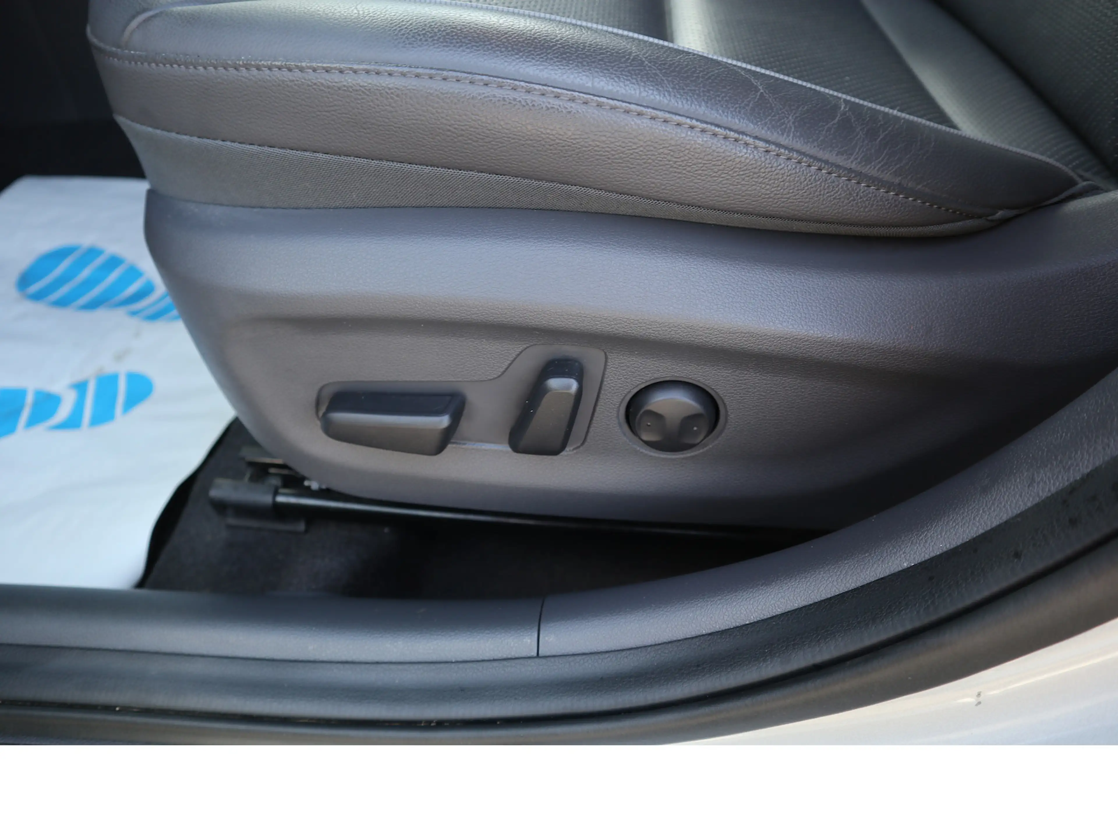 Hyundai IONIQ Premium Hybrid Navi Scheckheftgepflegt — photo 9