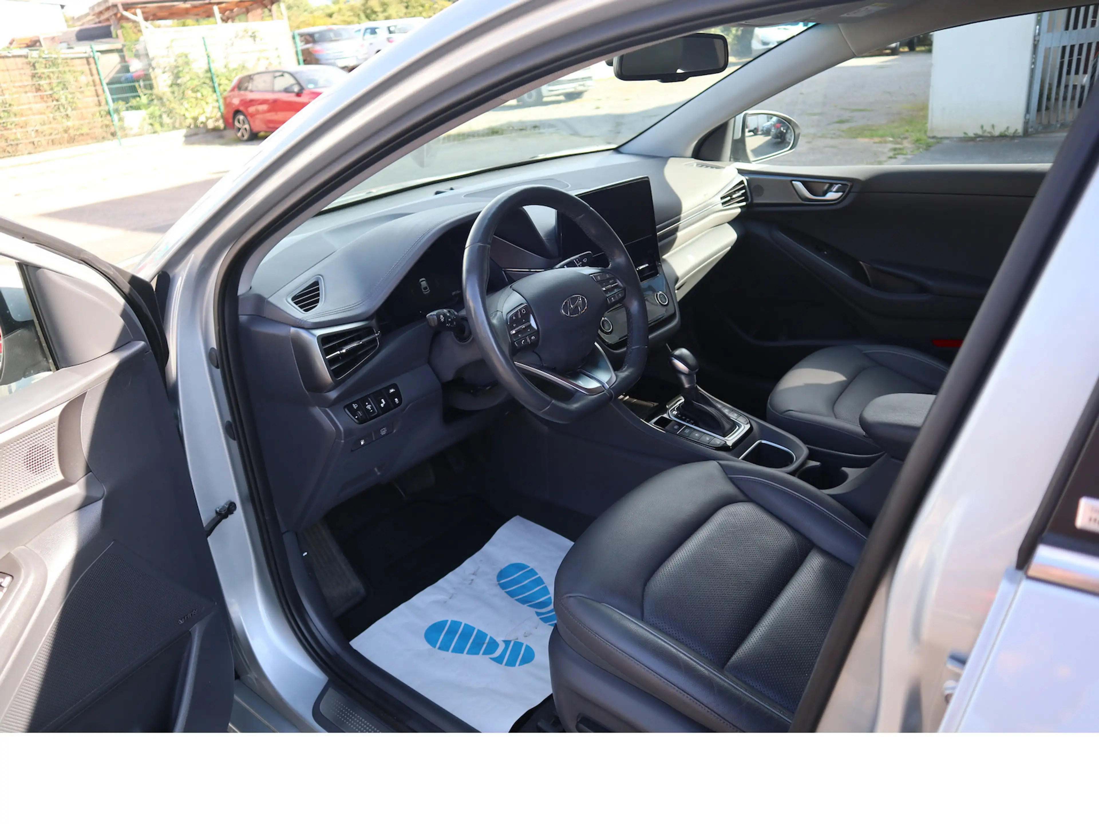 Hyundai IONIQ Premium Hybrid Navi Scheckheftgepflegt — photo 7