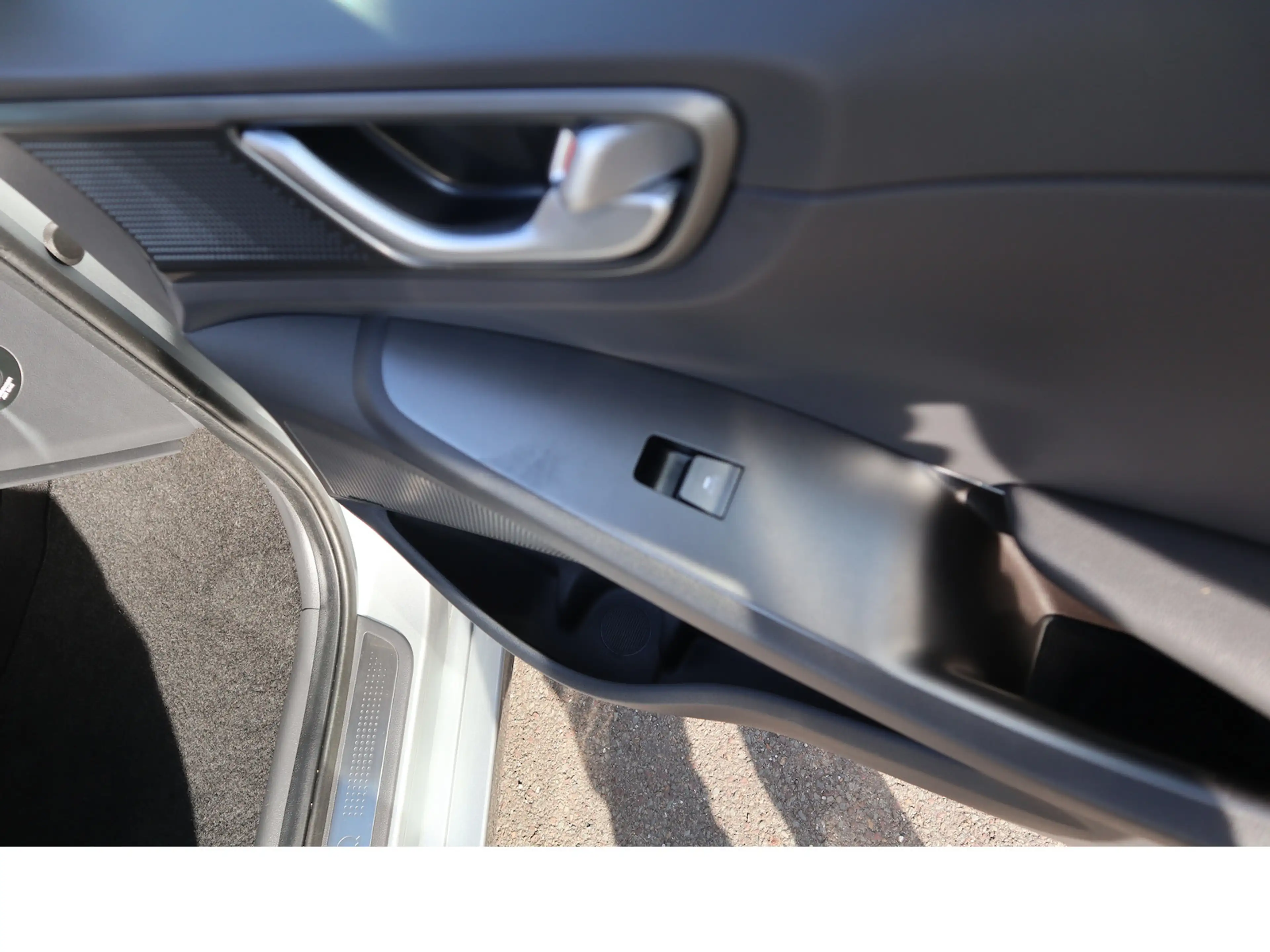 Hyundai IONIQ Premium Hybrid Navi Scheckheftgepflegt — photo 13