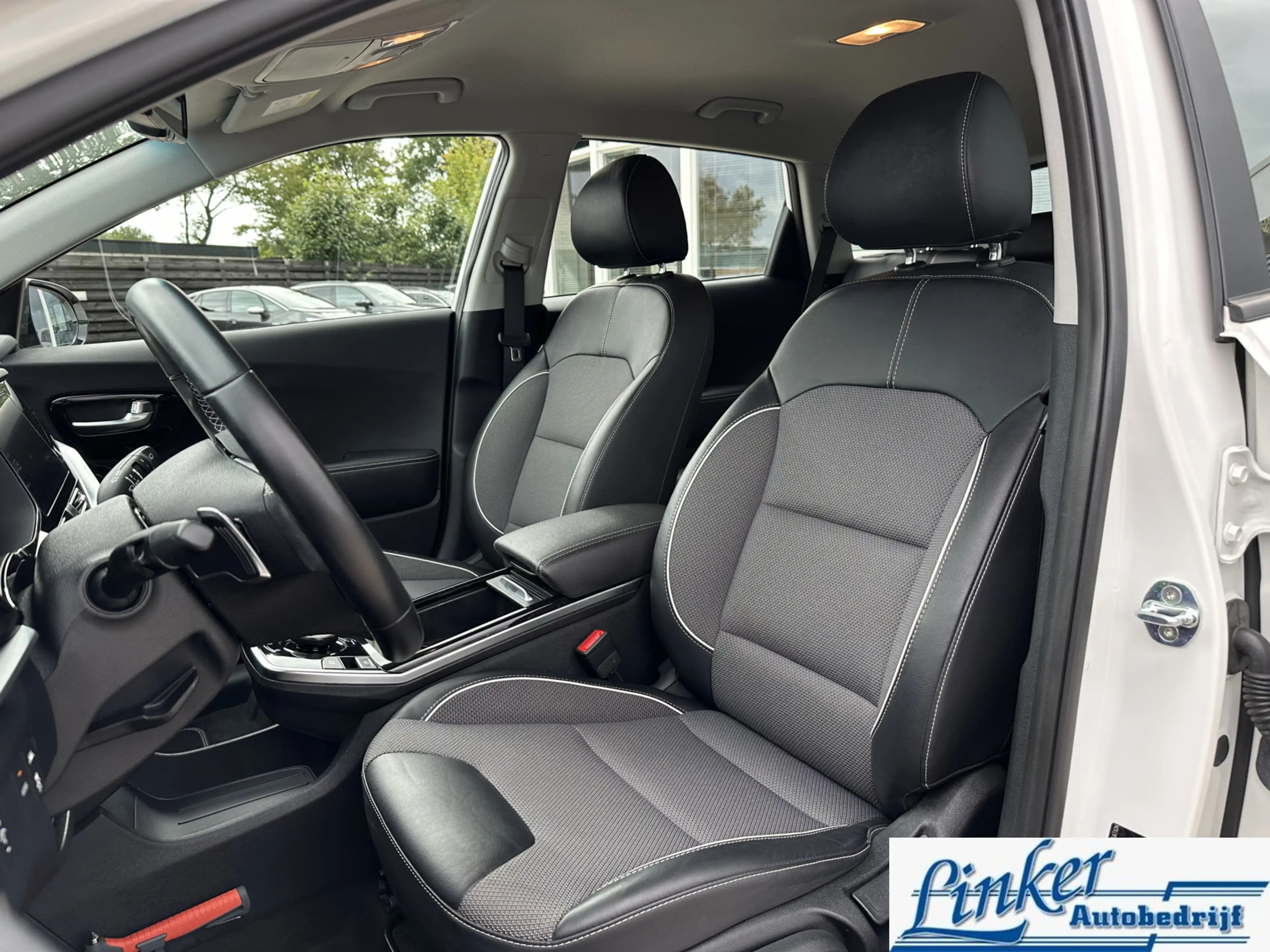 Kia e-Niro DynamicLine 64 kWh - SoH 97% | NL-AUTO | CARPLAY | — photo 14