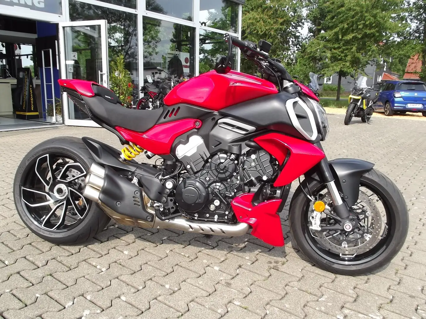 Ducati Diavel V4 Rojo - 1