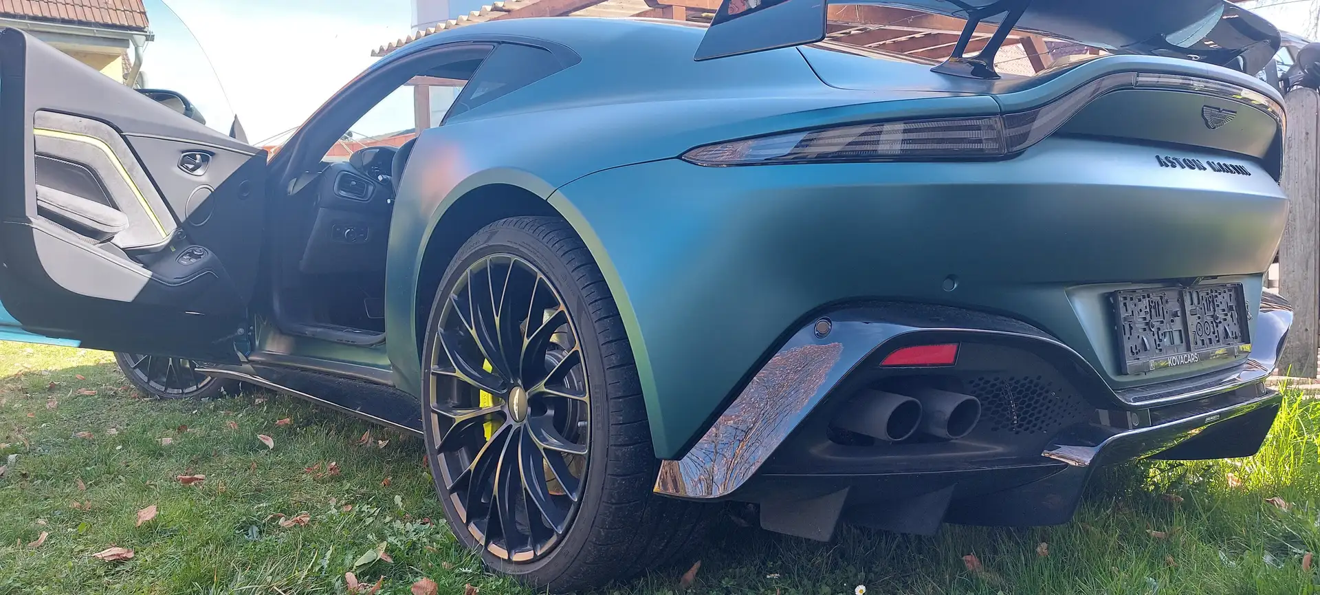 Aston Martin Vantage V8 F1 Edition Zelená - 2