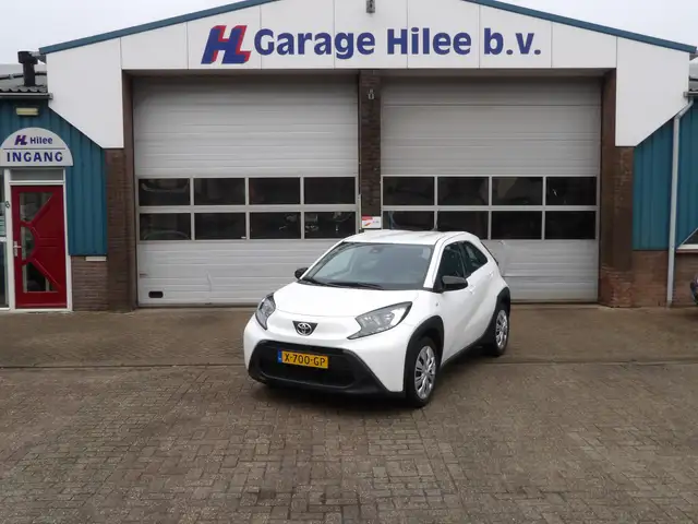 Toyota Aygo X 1.0 VVT-i S-CVT Play