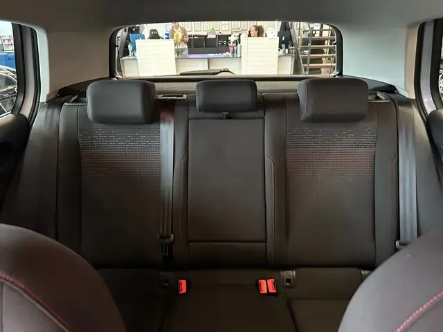 Volkswagen Golf view 11