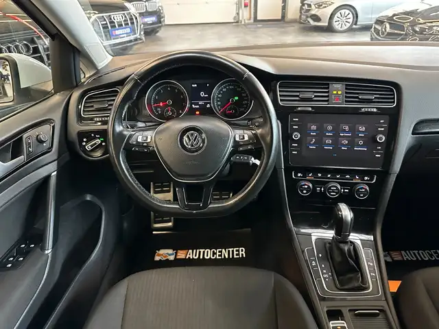Volkswagen Golf view 7