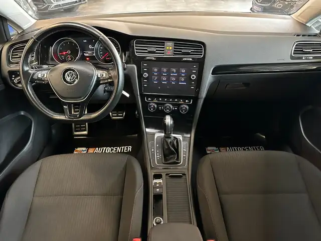 Volkswagen Golf view 6