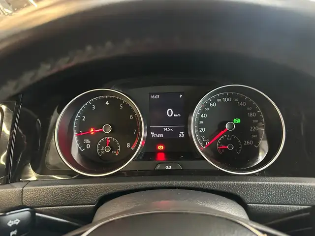 Volkswagen Golf view 13