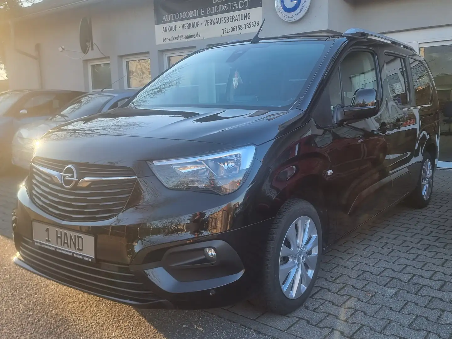 Opel Combo Life XL 1.2 Turbo 7 Sitze aus 1. Hand Schwarz - 1