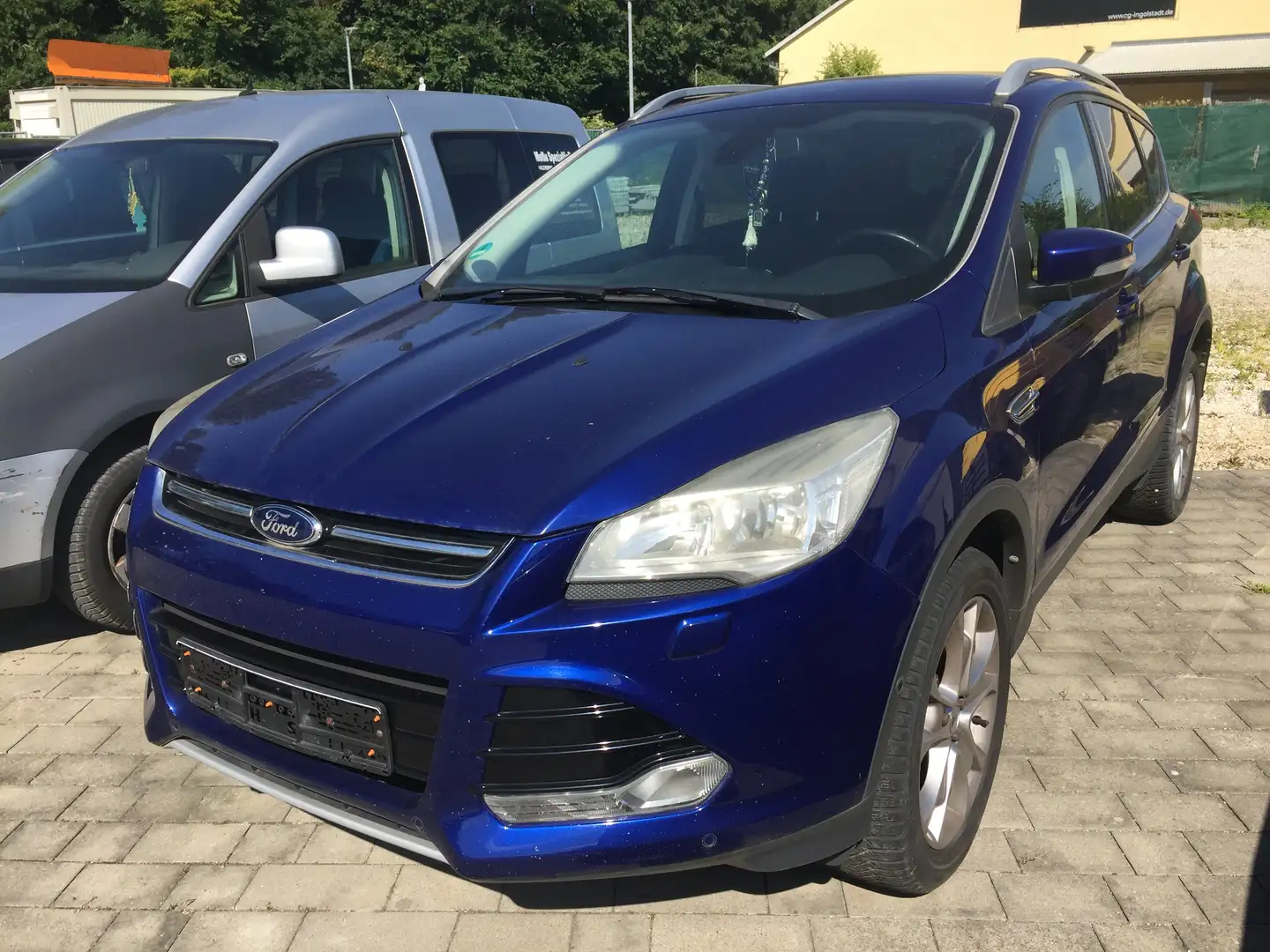 Ford Kuga 2.0 TDCi 4x4 Aut. Titanium Blau - 1