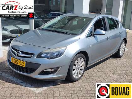 Opel Astra 1.4 TURBO COSMO Afneembare trekhaak | Navi | Parke