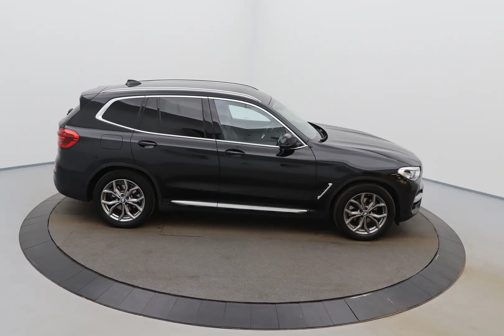 BMW X3 2.0 dA xDrive20 xLine Business LEDER/CUIR LED GPS Zwart - 2