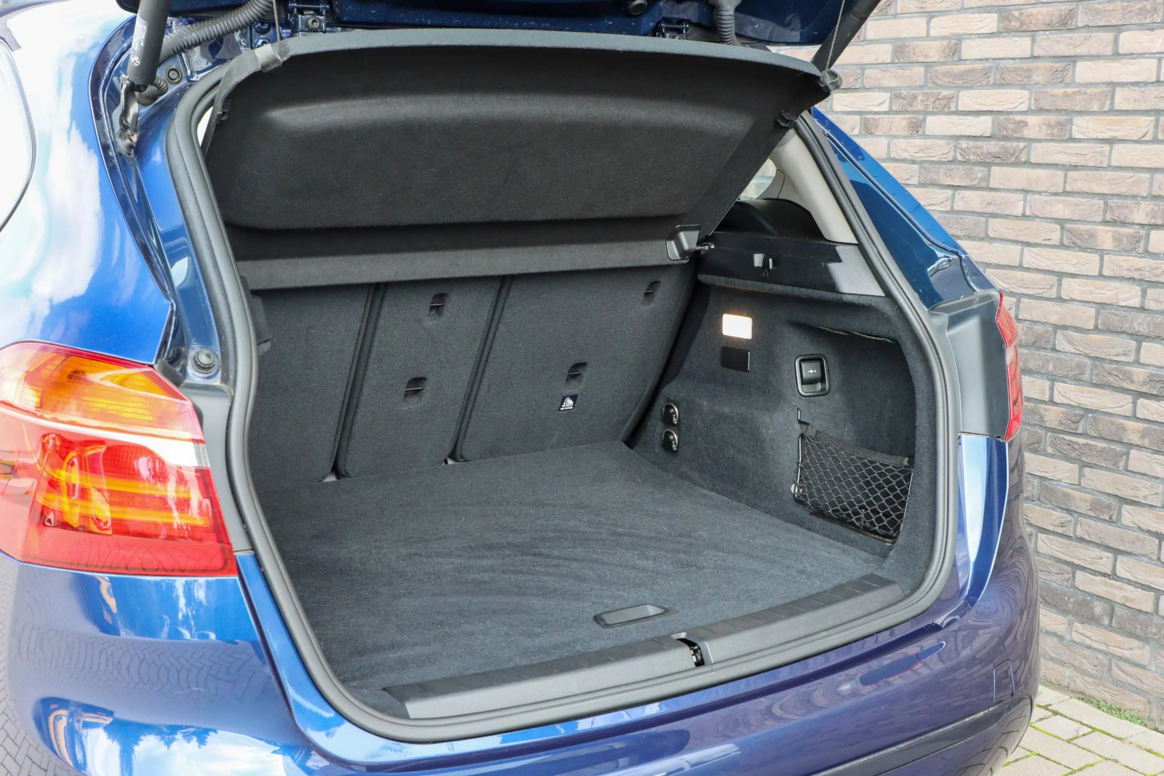 BMW 225 2-serie Active Tourer 225xe iPerformance Sportline — photo 17