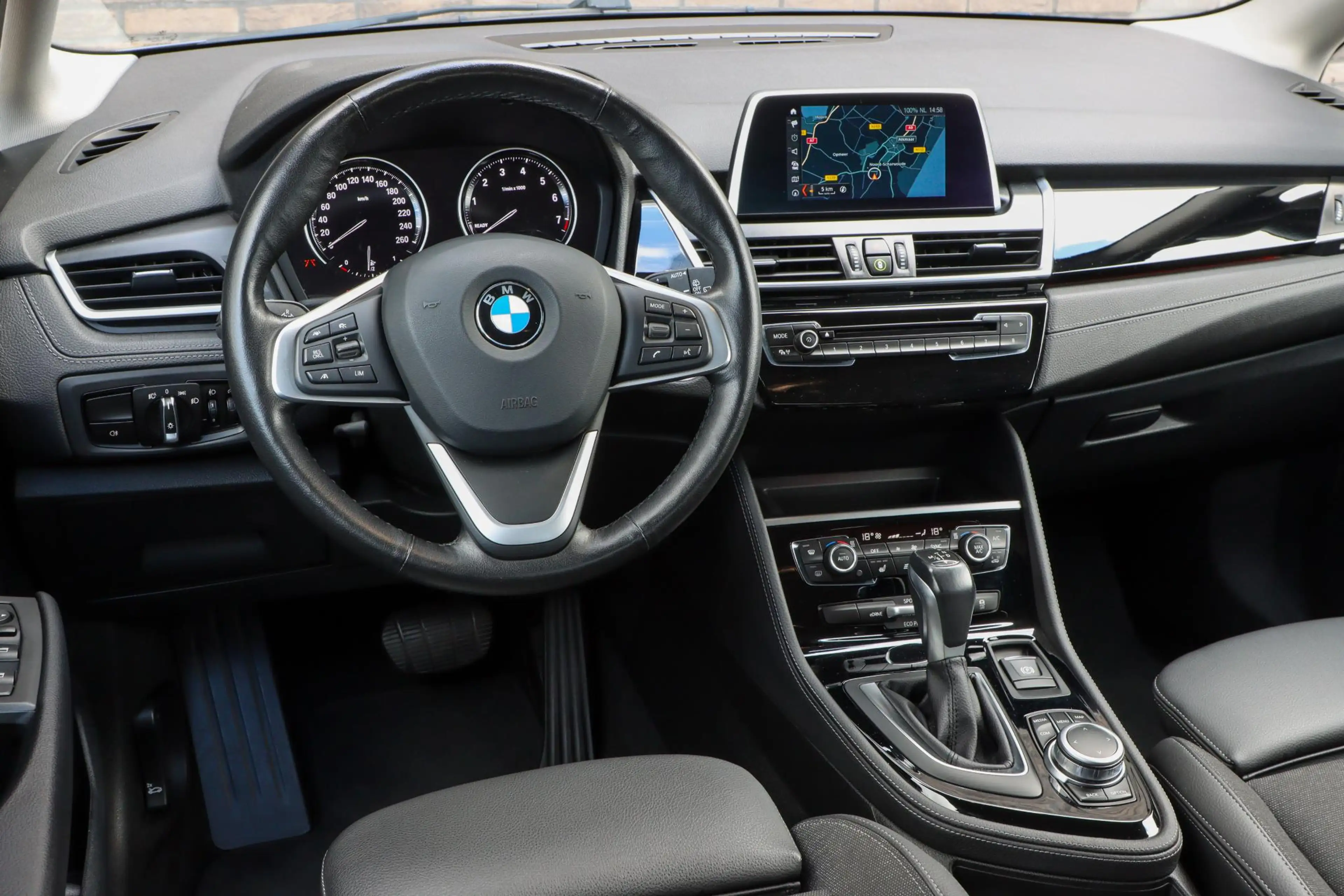 BMW 225 2-serie Active Tourer 225xe iPerformance Sportline — photo 39