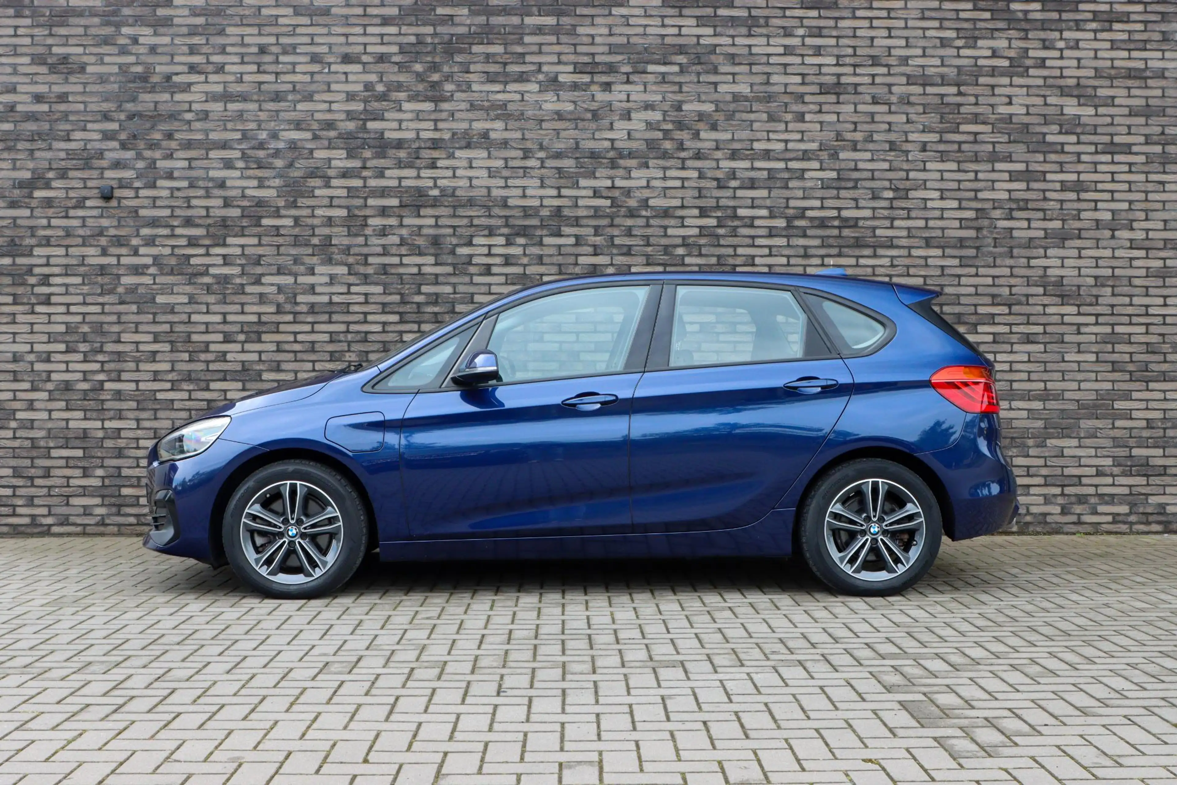 BMW 225 2-serie Active Tourer 225xe iPerformance Sportline — photo 22