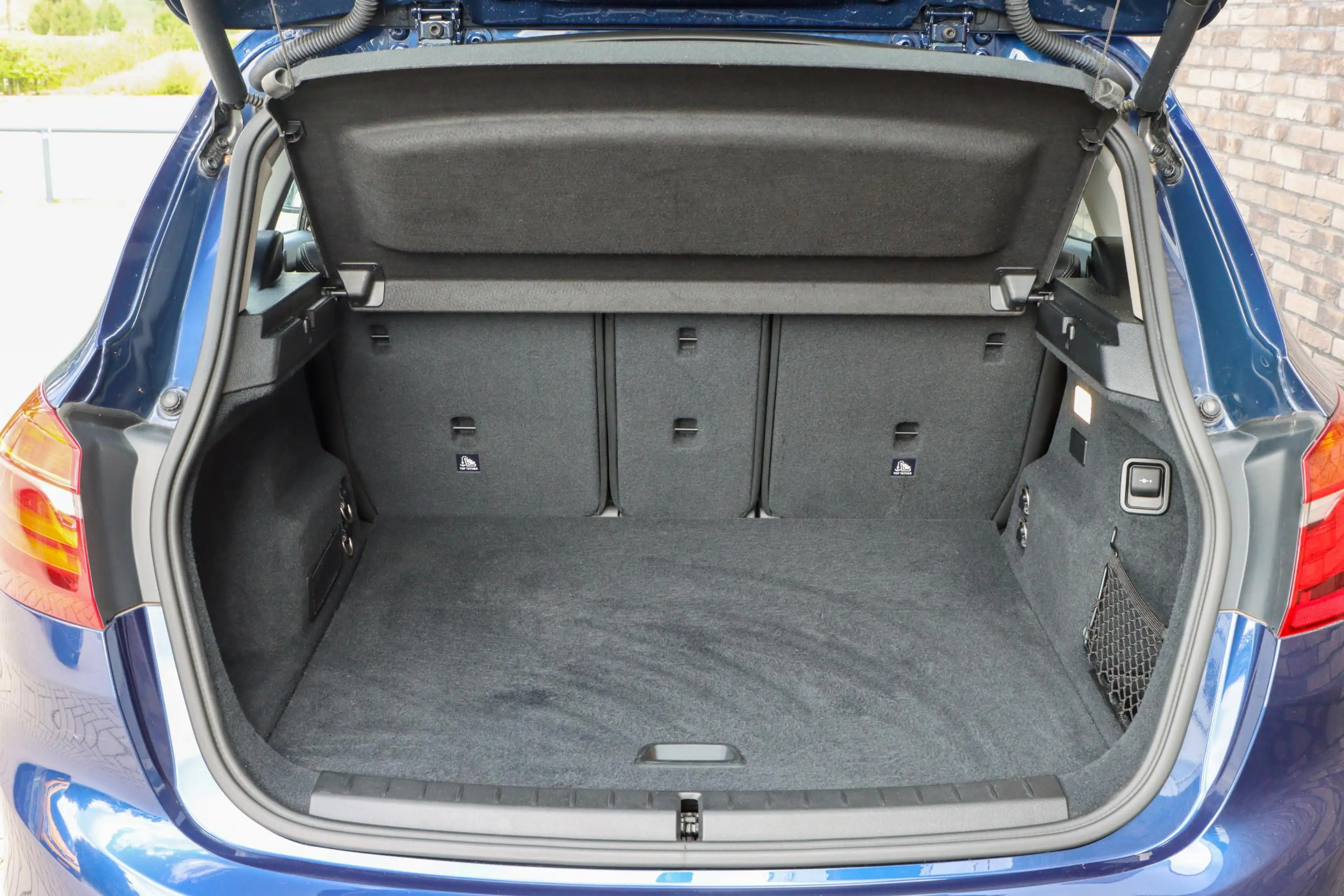 BMW 225 2-serie Active Tourer 225xe iPerformance Sportline — photo 16
