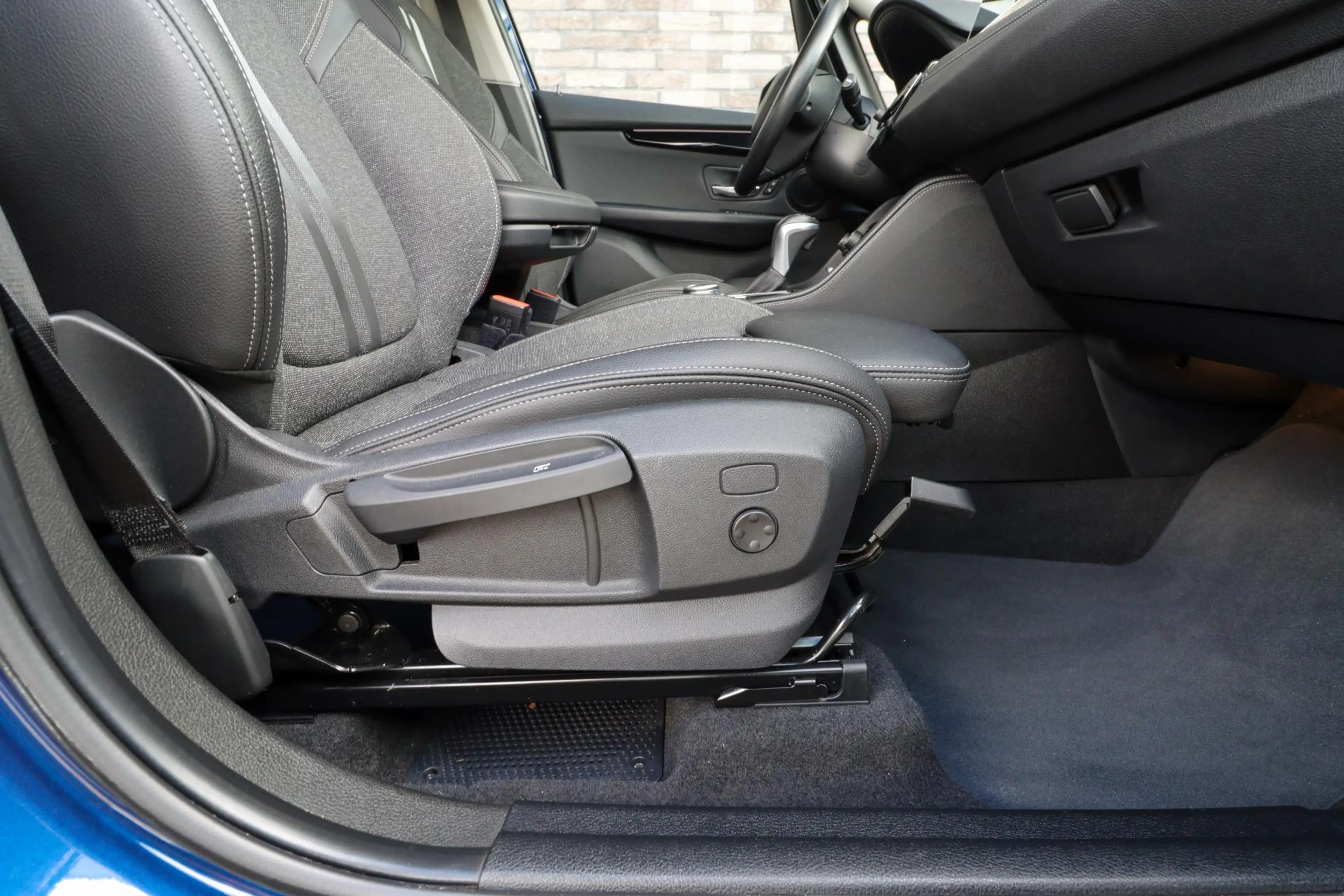 BMW 225 2-serie Active Tourer 225xe iPerformance Sportline — photo 14