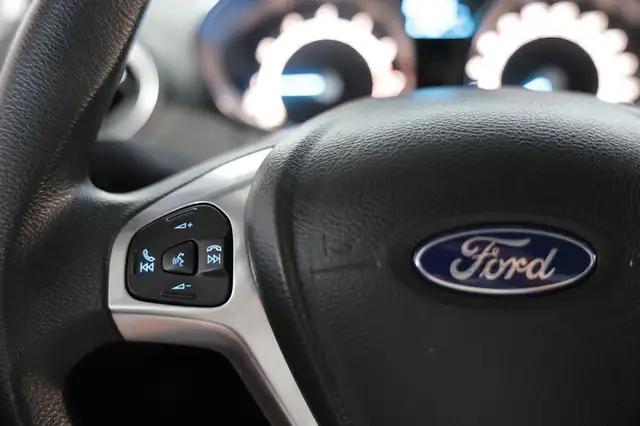 Ford Fiesta view 14