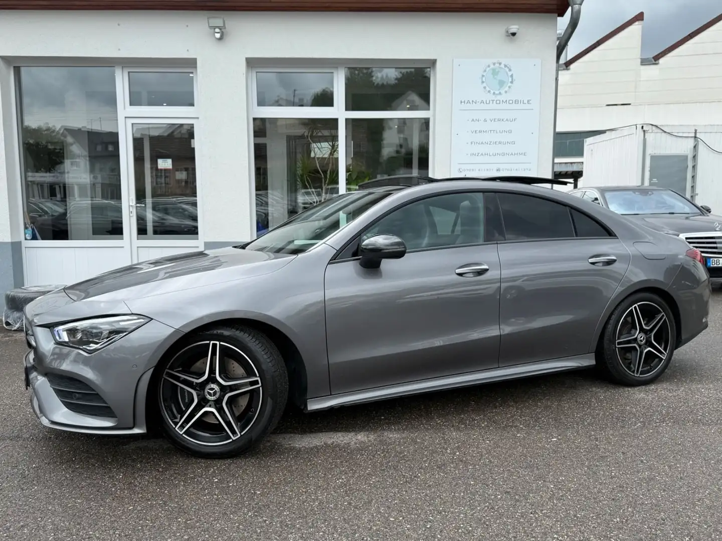 Mercedes-Benz CLA 220 d 4Matic AMG-Line*Night-Paket+Pano+Keyyl Gris - 1