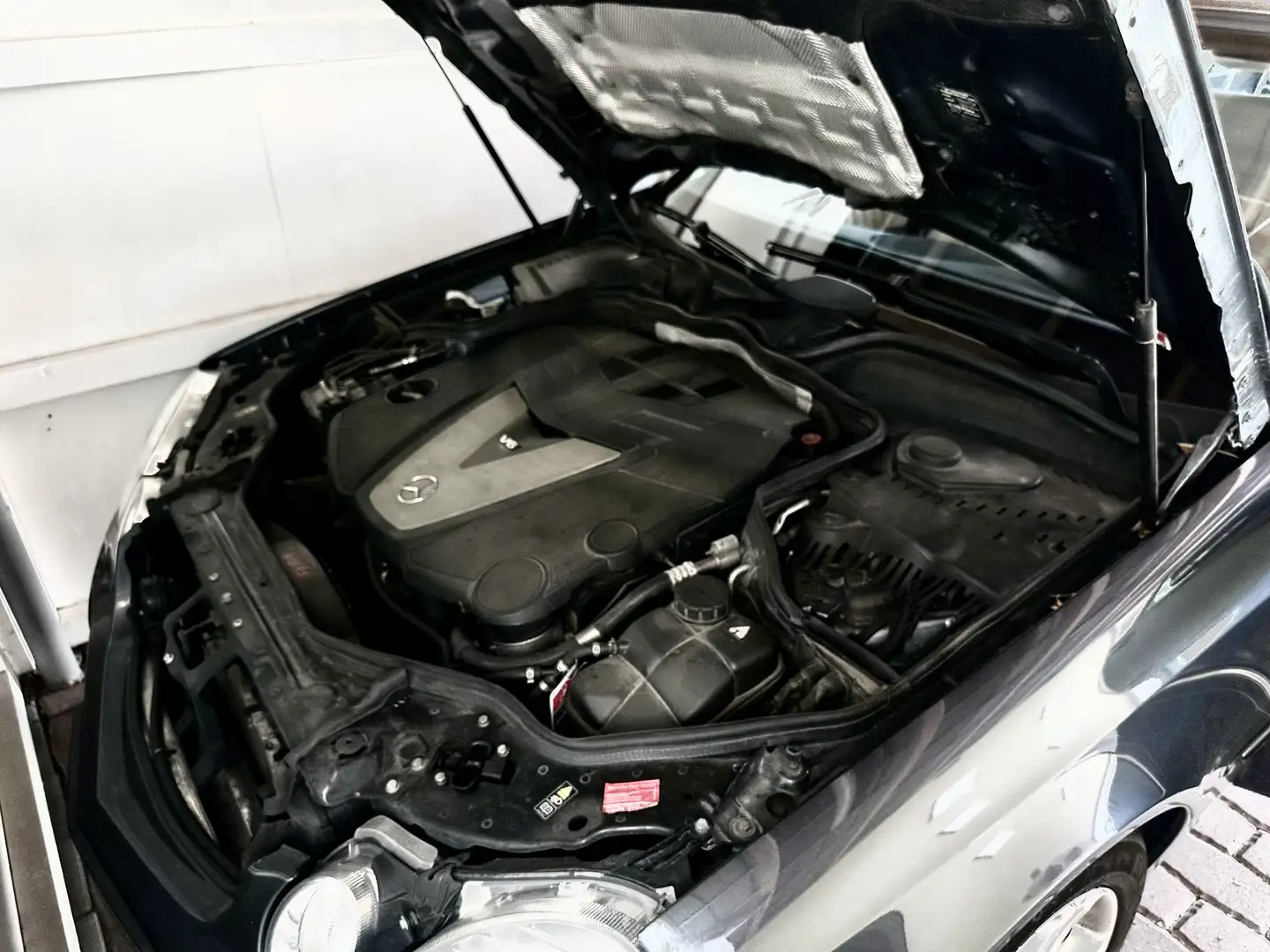 Mercedes-Benz E 280 E-Klasse T-Modell Diesel T CDI Avantgarde Grau - 2