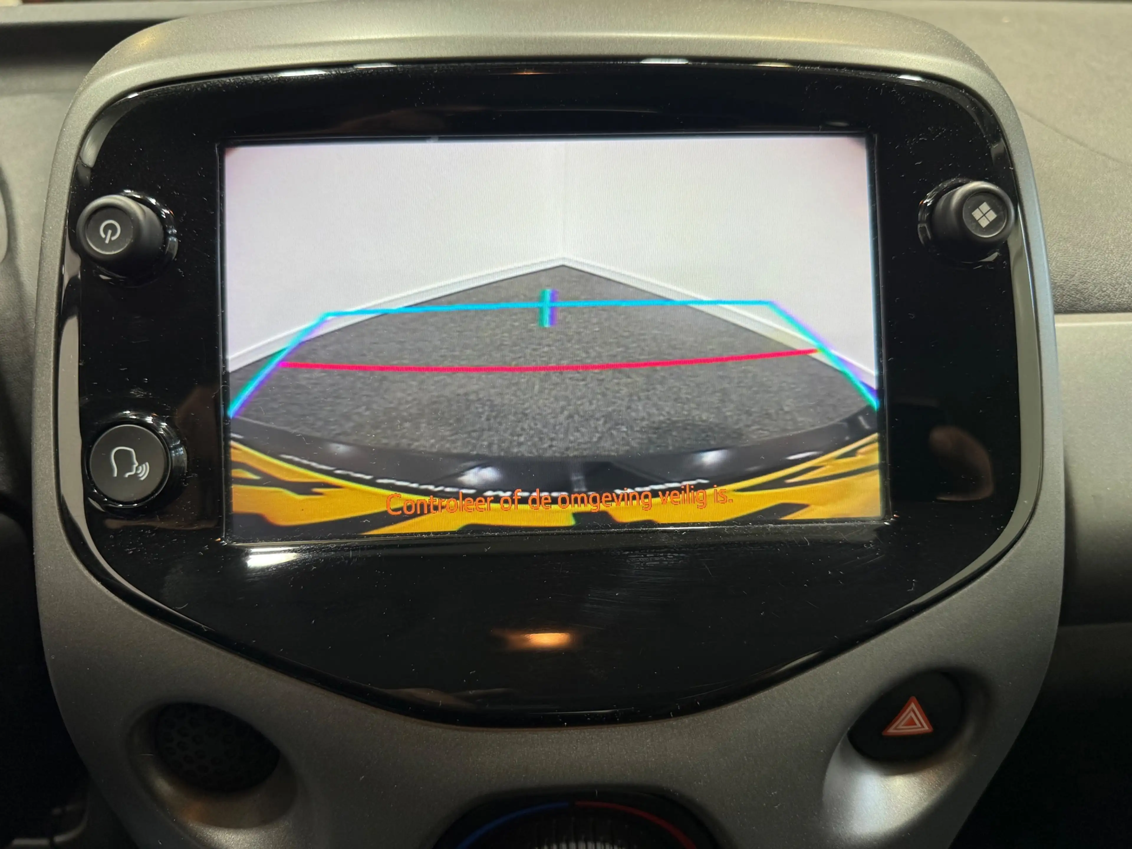 Toyota Aygo 1.0 VVT-i x-play — photo 14
