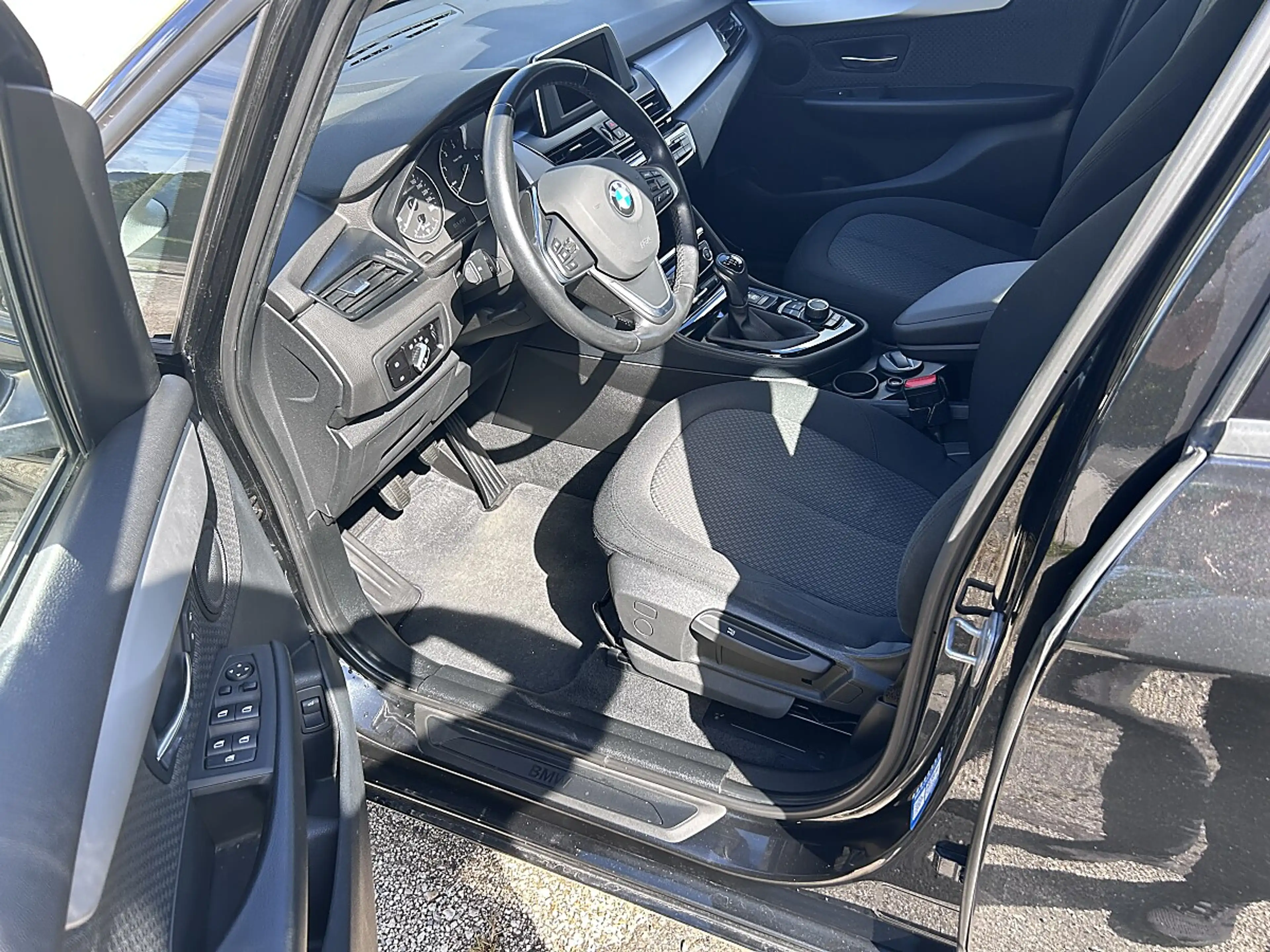 BMW 216 d Active Tourer Advantage — photo 12