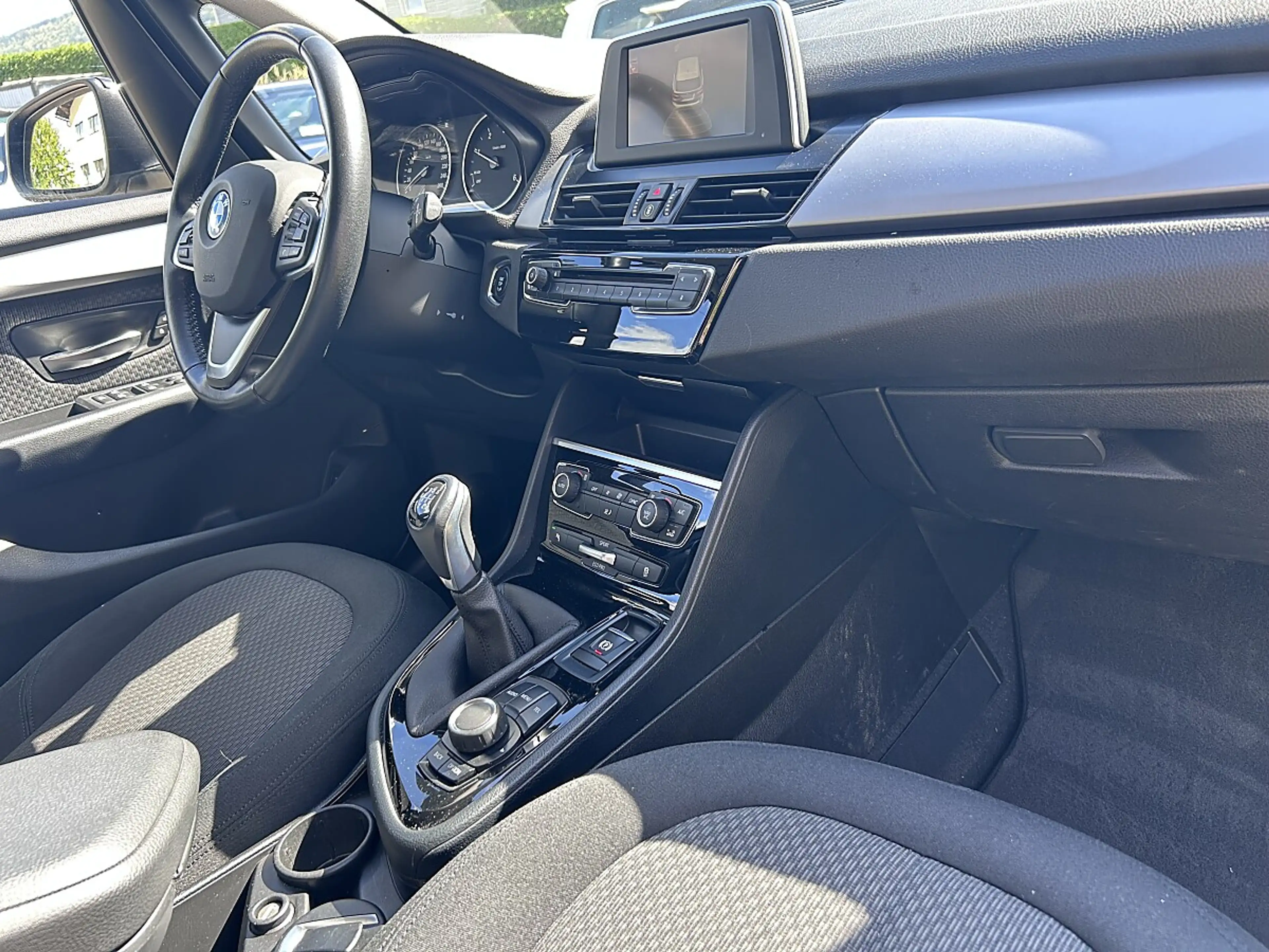 BMW 216 d Active Tourer Advantage — photo 10