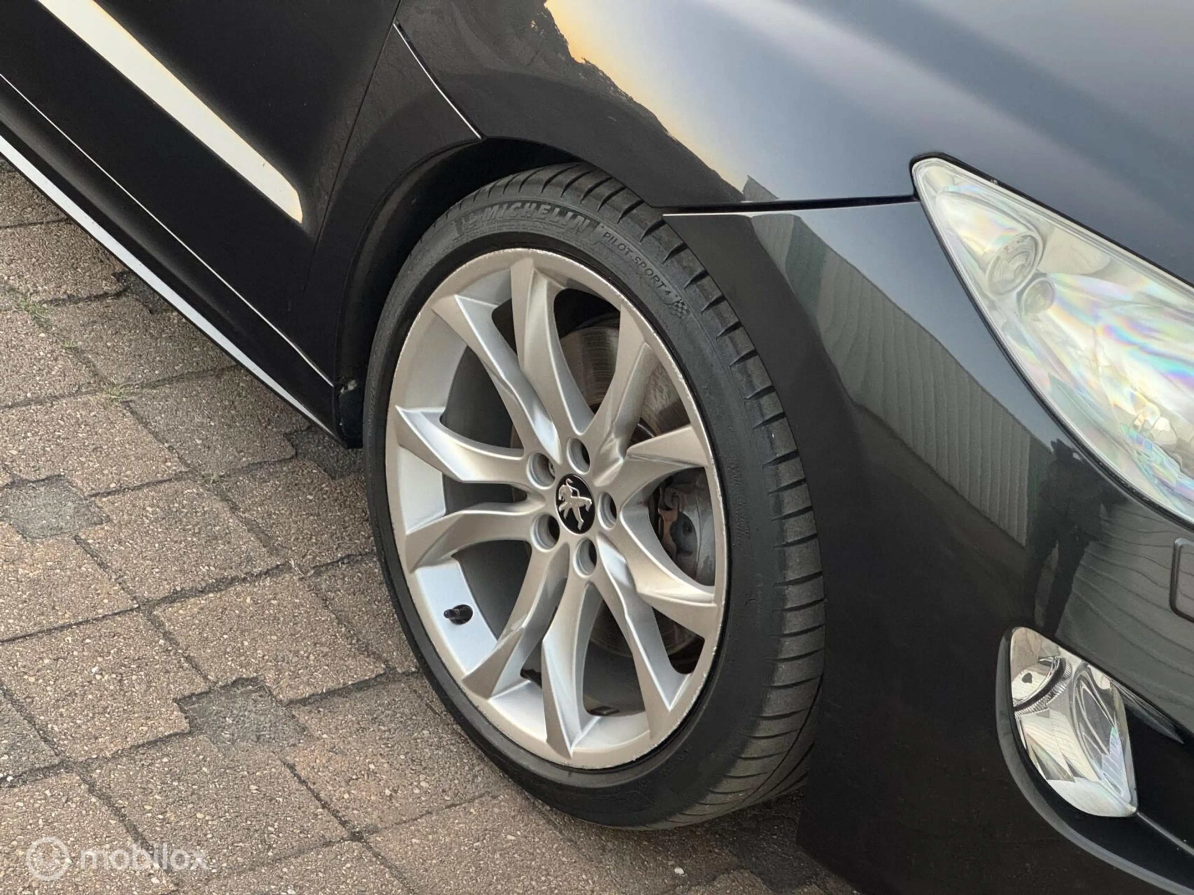 Peugeot RCZ 200 | JBL Hi-Fi | Xenon | Spoiler |Leder — photo 15