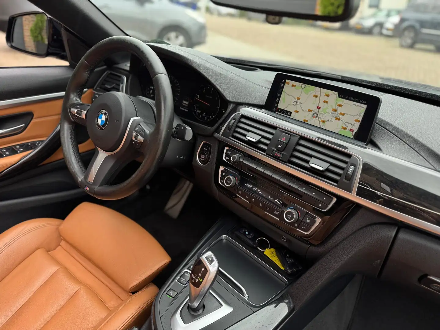 BMW 435 4-serie Cabrio 435d xDrive High Executive Blau - 2