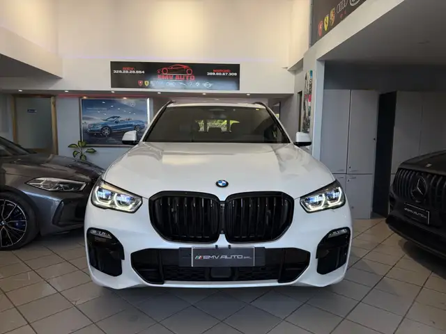 BMW X5 view 2