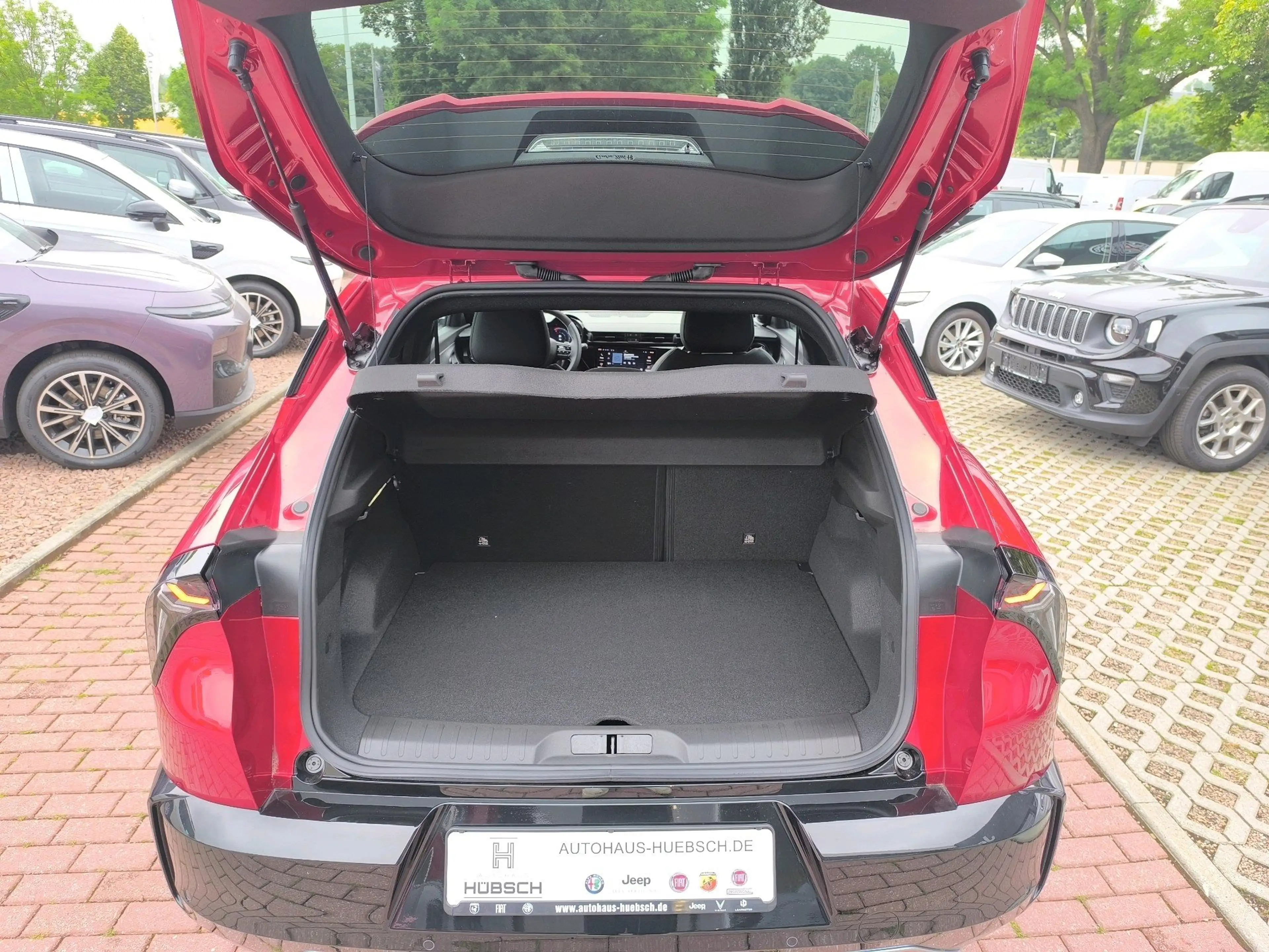 Alfa Romeo Junior Ibrida 1.2 VGT 48V-Hybrid 107 kW Sport Speciale — photo 8