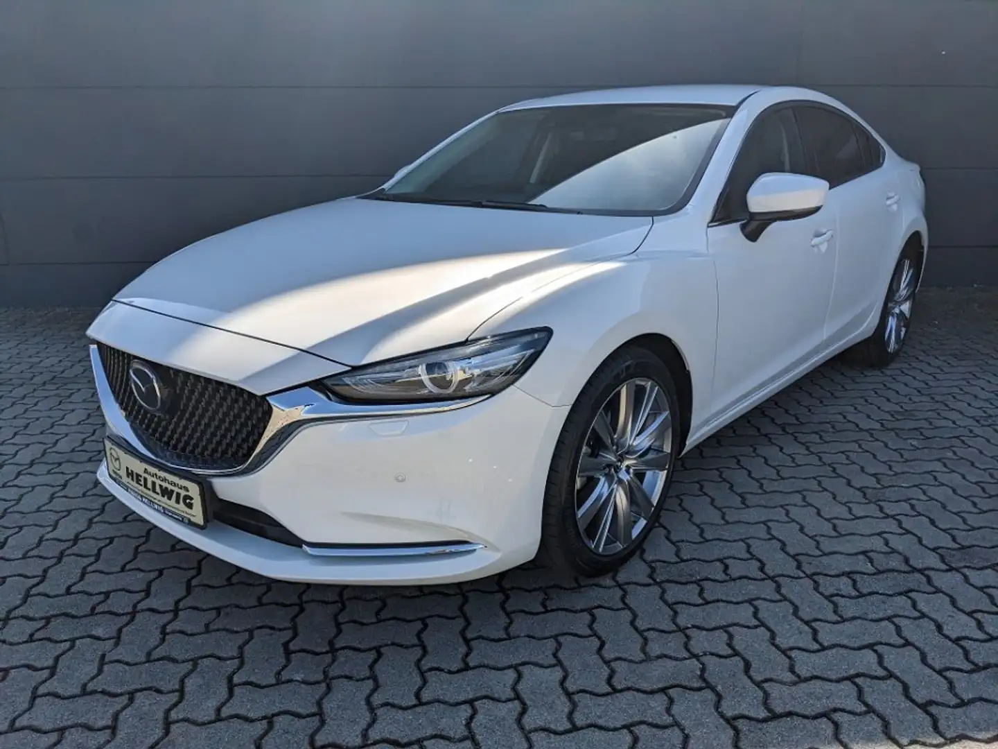 Mazda 6 4-Türer 2.0l Exclusive Leder Bose Matrix-LED Weiß - 2