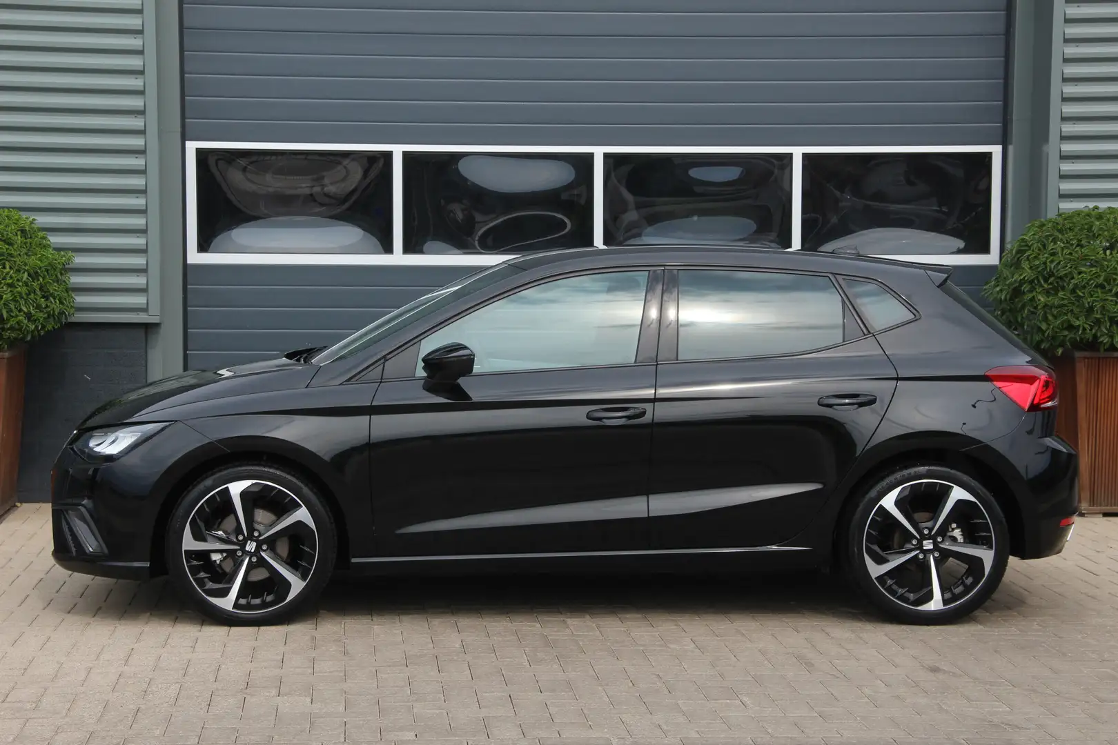 SEAT Ibiza 1.0 EcoTSI FR 116Pk | ACC | ECC | LED | Camera | C Noir - 2